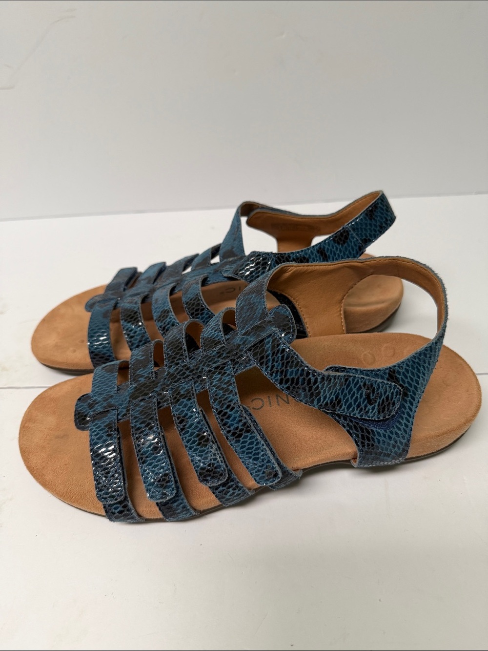 Vionic Harissa Blue Gladiator Snakeskin Sandals Size 10